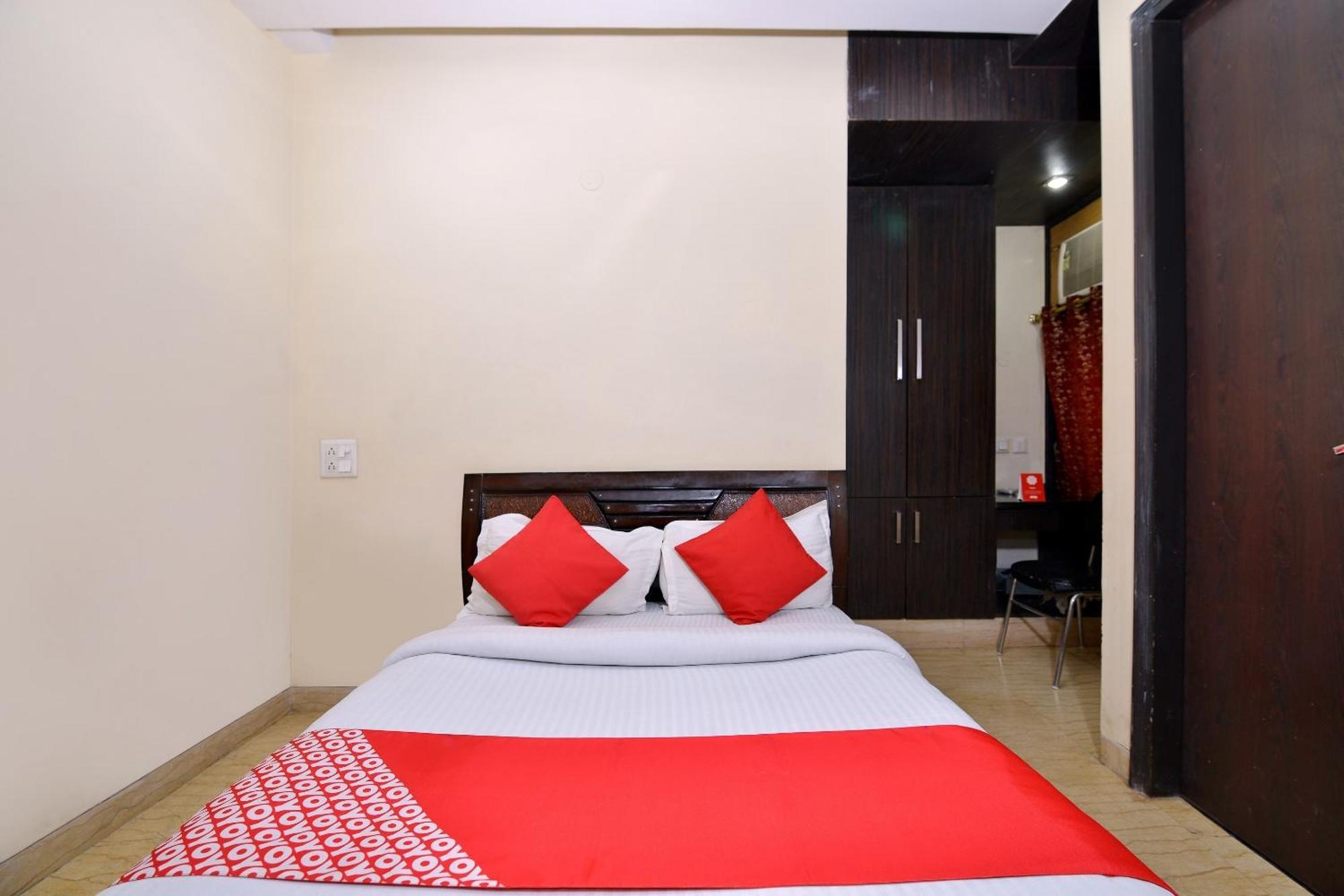 Hotel Collection O Lotus New Delhi
