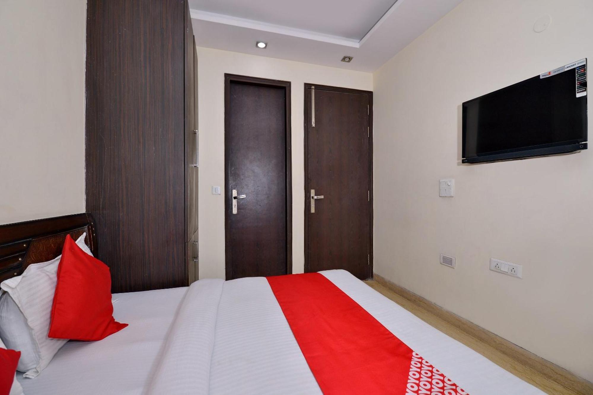 Collection O Lotus Hotel New Delhi