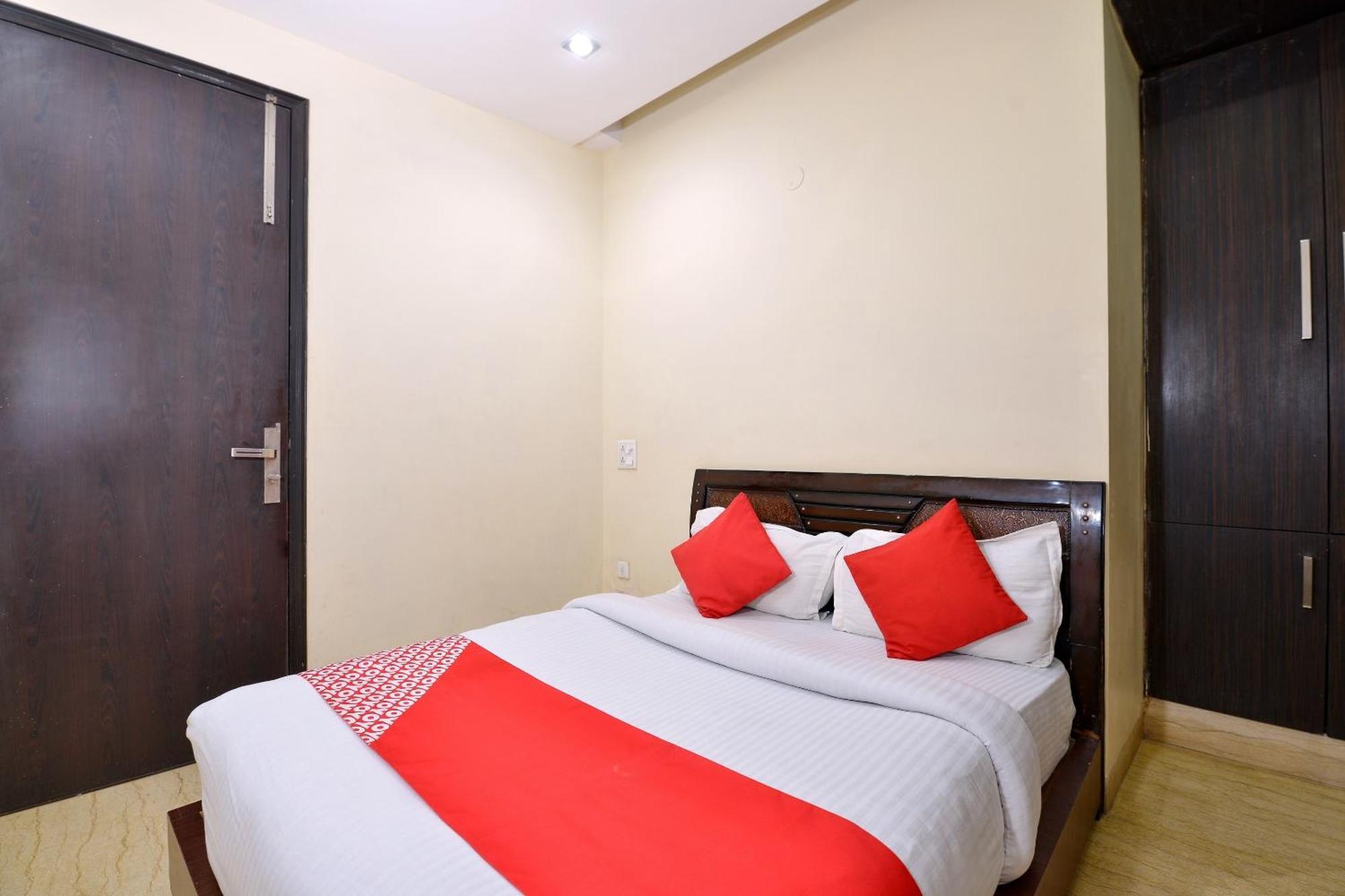 Hotel Collection O Lotus New Delhi